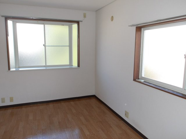 ウィスタリアD.Cの居間・リビング