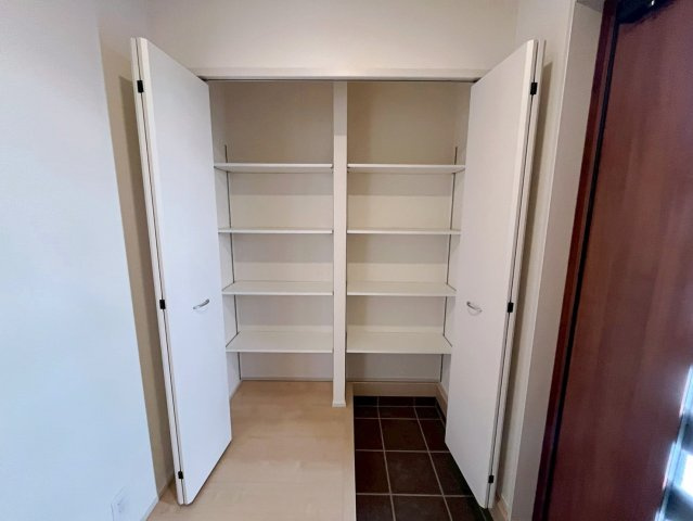 リーブルガーデンうるま市与那城屋慶名　2号棟の玄関