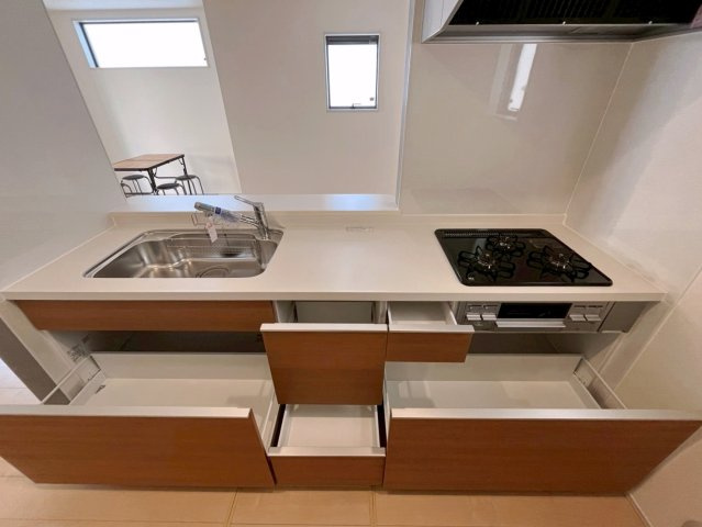 リーブルガーデンうるま市与那城屋慶名　2号棟のキッチン