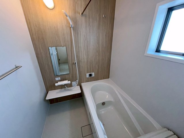 リーブルガーデンうるま市与那城屋慶名　2号棟の浴室