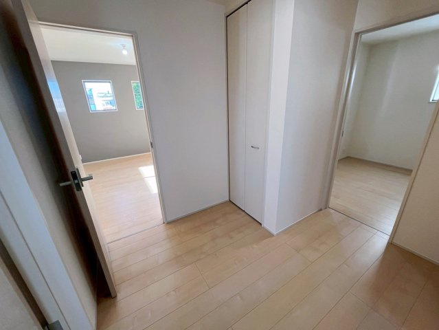 リーブルガーデンうるま市与那城屋慶名　2号棟の内装|2階廊下