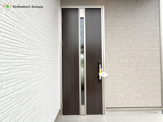 伊奈町栄1丁目46番第1期　新築戸建　ハートフルEの玄関