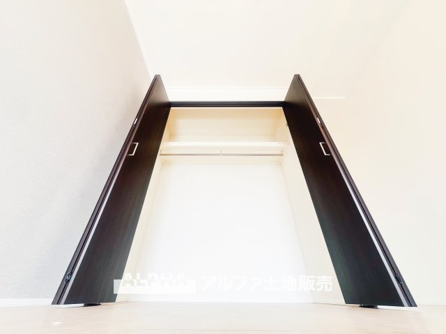 レクセルプラザ昭島の収納|【Go filled with memories】
◆ありったけの◆住空間をよりよくするためには大切な収納スペース。時が経ち思い出がここに詰まっていく。