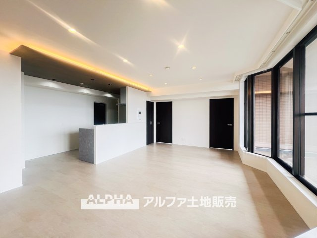 レクセルプラザ昭島の居間・リビング|【A home found by chance】
◆偶然見つけた物件で◆思わぬ空間を手に入れたい。愛を育み、人と出会い、新たな命に恵まれる。そんな未来を創造してぬくもりのある住空間を君と共有したい。