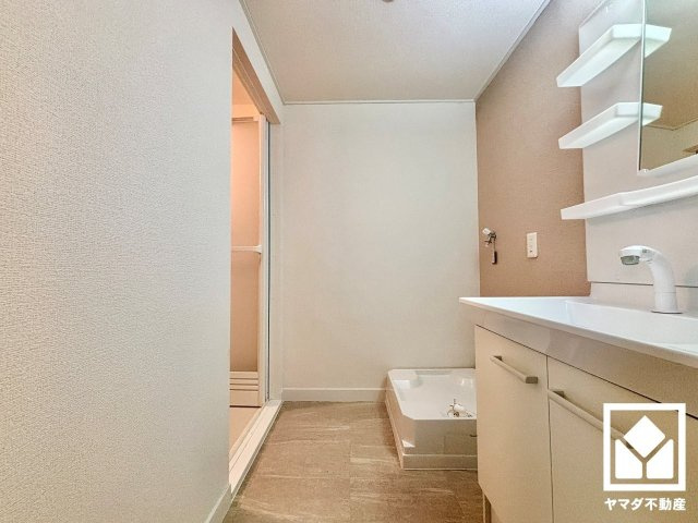 吉祥院ガーデンハイツ（Ｂ棟）の外観