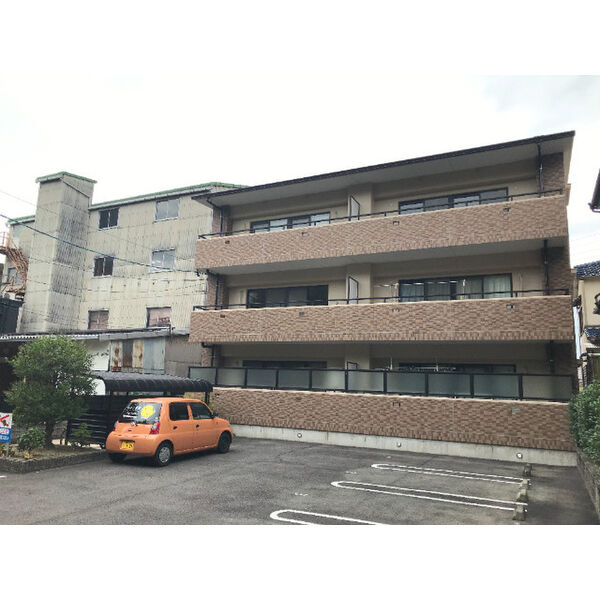 ハイツ大牧の外観