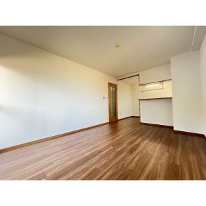 ハイツ大牧の居間・リビング