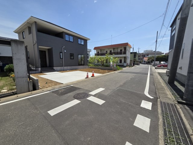 新築　太田市浜町1期　1号棟の前面道路含む現地写真|現地写真　南西側前面道路幅員約5.9ｍ