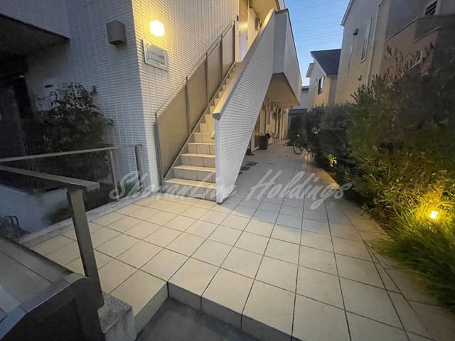 横浜市戸塚区汲沢８丁目の賃貸マンションのエントランス|毎日通るエントランス♪