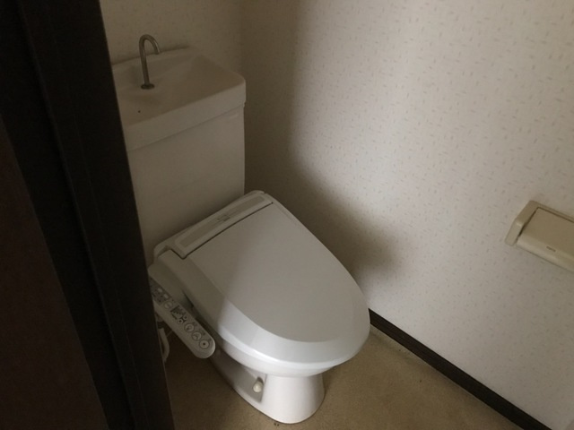 ブランドール木滝Ｂのトイレ|シャワー付トイレ
