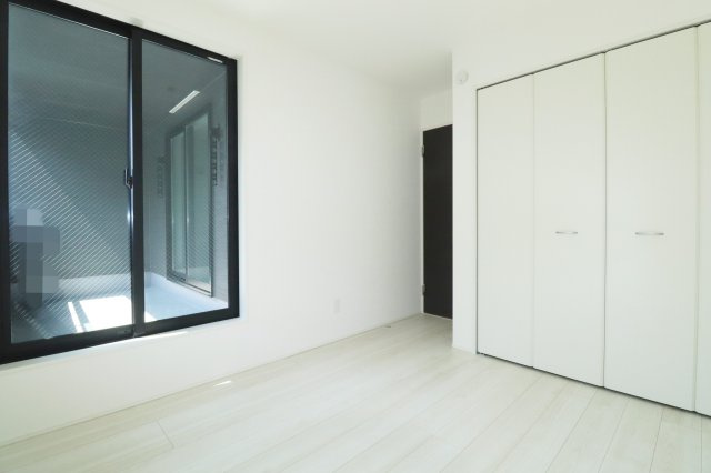 郡山市安積４丁目　　　２号棟　　　安積第３小学校、安積第２中学区のバルコニー