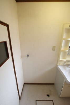 【設備】 | 楠ケ丘庭付き戸建 | 室内洗濯機置き場