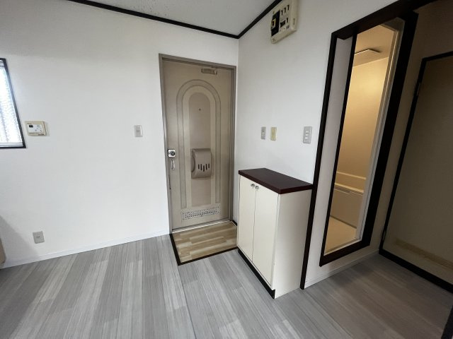 メゾンラフィットの玄関