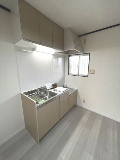 メゾンラフィットのキッチン|キッチン新品です