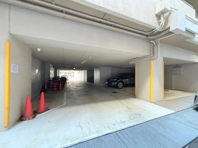 パークモダン新大阪の駐車場