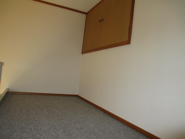 アベニュー四季の居間・リビング