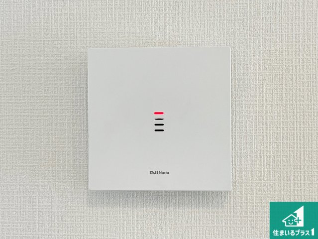 29日(土)30日(日)現地ご見学可能！　川西市緑が丘　第1期　新築一戸建ての防犯設備|24時間録画機能搭載のインターホンで、防犯も来客対応もこれ1台。
訪問者の有無に関わらず玄関前を録画し、家族の安心を守ります。
