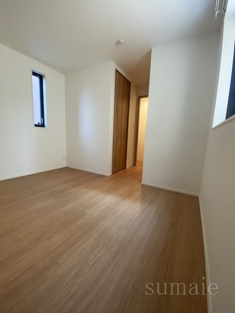 Ｋｏｌｅｔ王子神谷♯10の居間・リビング|１F納戸