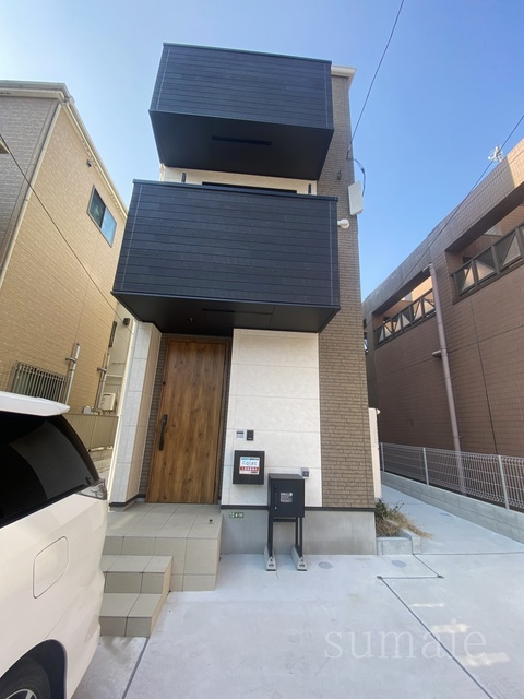 Ｋｏｌｅｔ王子神谷♯10の外観|3階建て☆