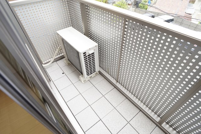 シャーメゾン東松ヶ丘Ｂのバルコニー