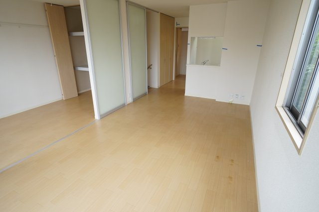 シャーメゾン東松ヶ丘Ｂの居間・リビング