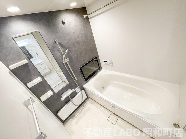 スペチアーレ平野西の浴室