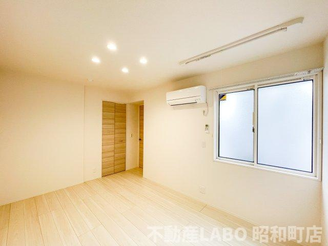 スペチアーレ平野西の居間・リビング