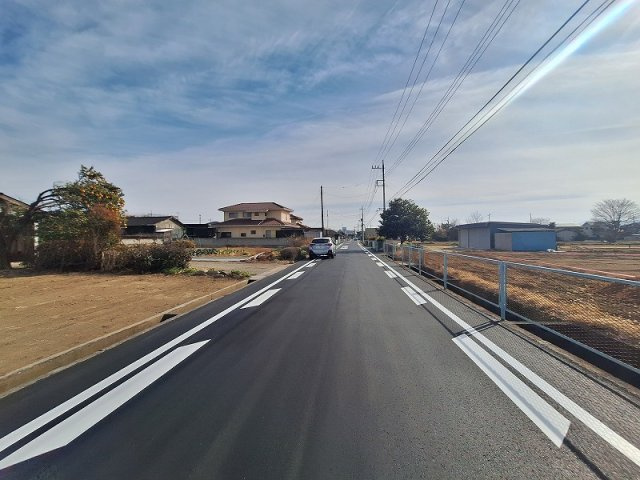 高崎市萩原町売土地の前面道路含む現地写真