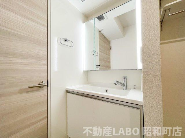 スペチアーレ平野西の洗面所