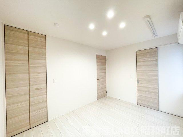 スペチアーレ平野西の寝室