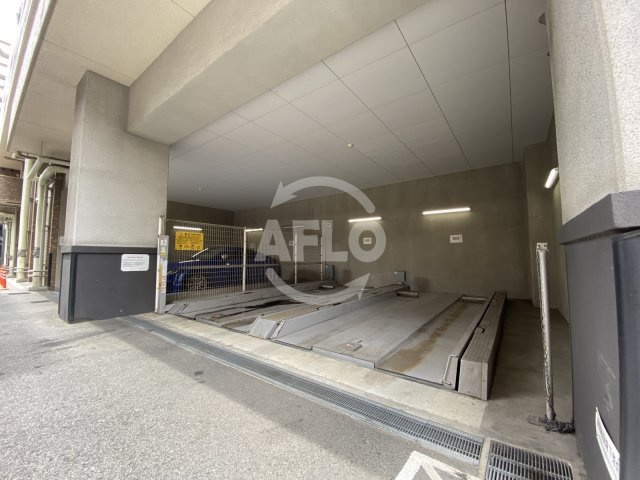 グレンパーク梅田北　扇町小学校区の駐車場|グレンパーク梅田北　駐車場完備