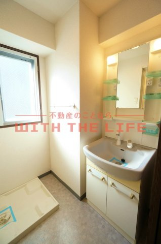 リード中央町【10,000円キャッシュバック対象物件】の洗面所|洗面所です