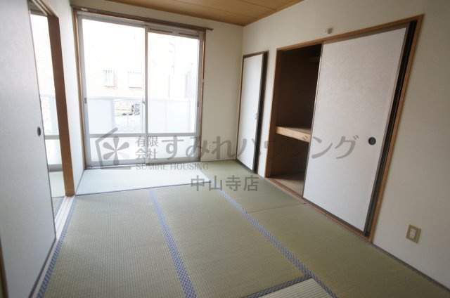 ブランシャンブルのキッチン|参考、同建物・反転間取りの号室