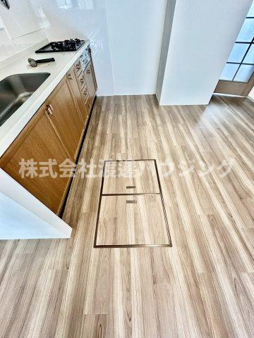庄内栄町1丁目テラスハウスのその他|床下収納付き