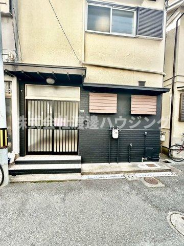 庄内栄町1丁目テラスハウスのエントランス
