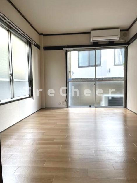 ニューレジデンスの居間・リビング