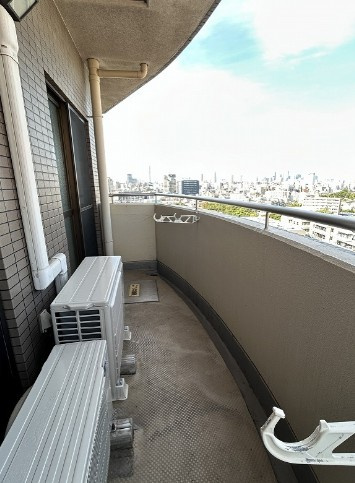 【バルコニー】