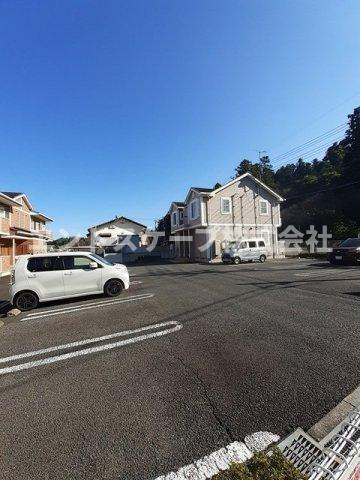 ヴィラ　桜Ａの駐車場|高崎、前橋のお部屋探しはエンドスケープまで！お客様の理想お聞かせ下さい♪