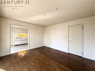 雲雀丘三丁目貸家の居間