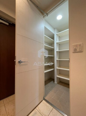 【収納】 | グレンパーク梅田北 | 同建物内参考写真