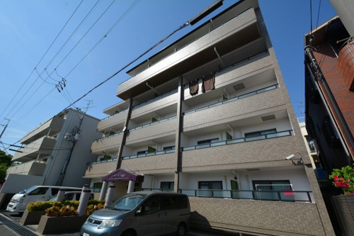 オートロック付きで外部からの出入りがなく安心です