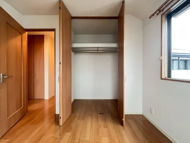 高丸1丁目戸建の収納