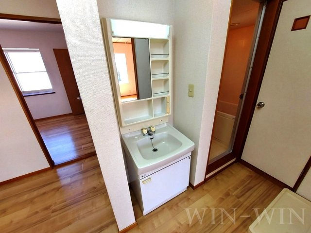 フォレスト本郷 Aの独立洗面台|イメージ（同建物内別部屋の写真です）