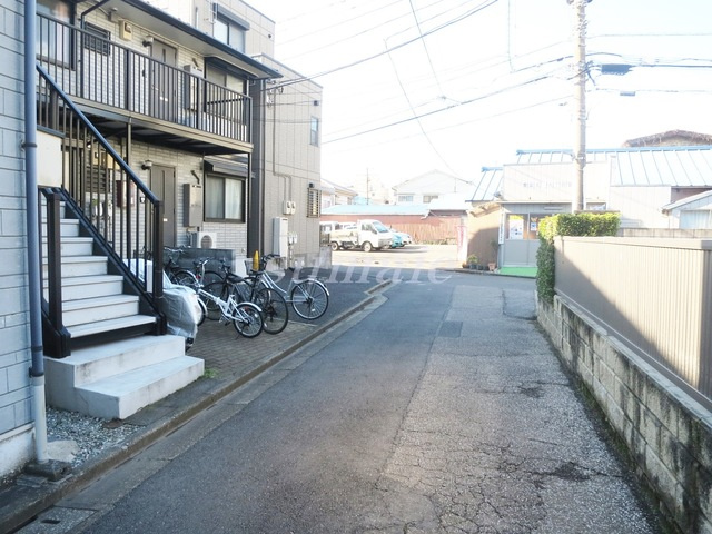 グレイシス王子Ａ棟の外観|アパート前の通りになります