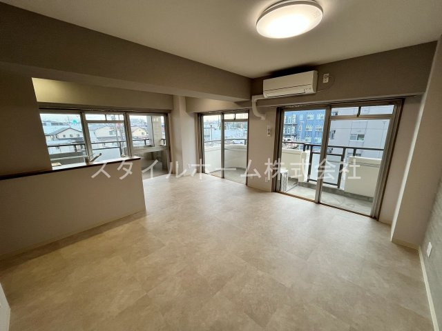 第一丸中マンションのロビー