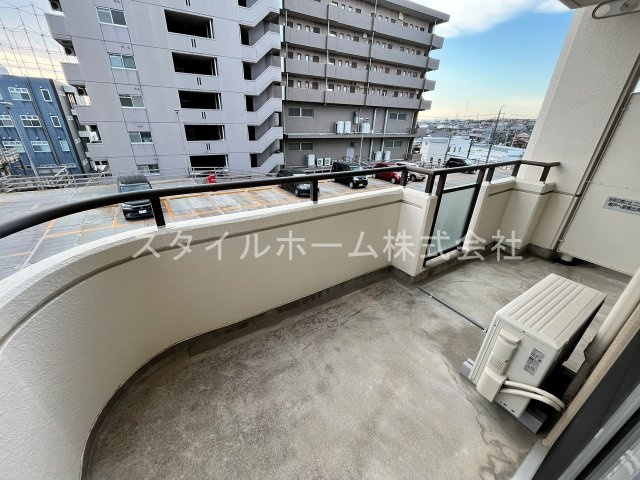 第一丸中マンションのバルコニー