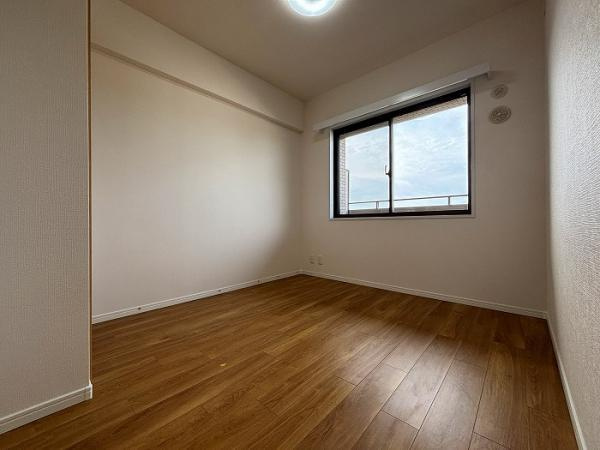 鷺沼東パーク・ホームズ弐番館の洋室|約5帖