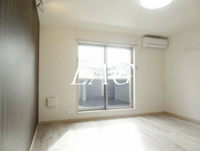 【居間・リビング】 | Brookdean | 洋室のお部屋です。