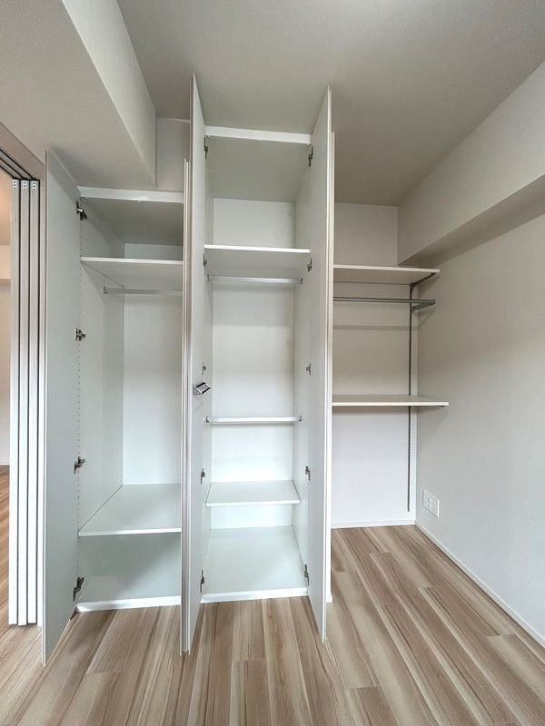 ルフォンプログレ押上EASTの収納