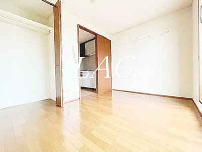 【居間・リビング】 | ハピネスⅢ | 洋室のお部屋です。